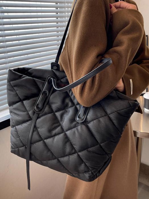 Queen Quilted Bag