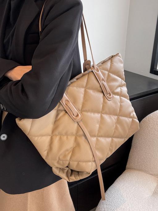 Queen Quilted Bag