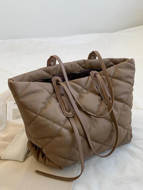 Queen Quilted Bag
